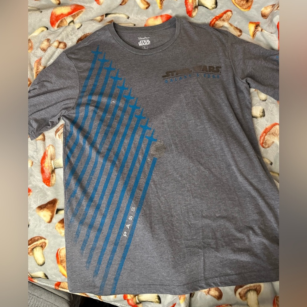 Disney‎ Star Wars Galaxy’s Edge Passholder T- Shirt L